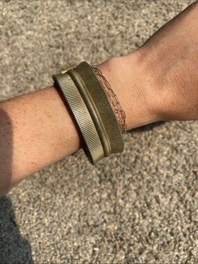 Vintage Ribbed Gold Metal Cuff Watch Bracelet - Women's Accessory